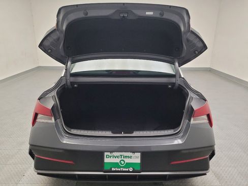 Used 2024 Hyundai Elantra SEL FWD image 29