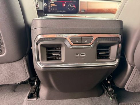 Used 2025 GMC Sierra 1500 Denali Ultimate AWD/4WD image 29
