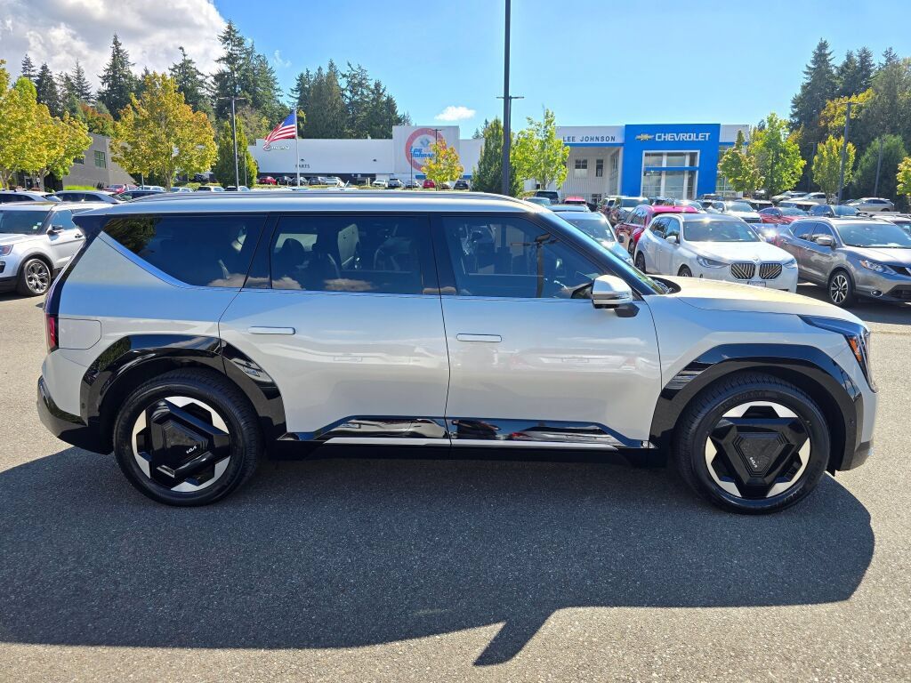 Certified 2024 Kia EV9 Land AWD/4WD image 4