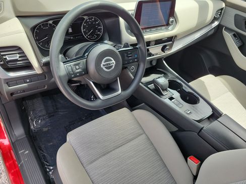 Certified 2021 Nissan Rogue SV FWD image 14