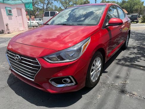 Used 2020 Hyundai Accent SEL FWD image 11