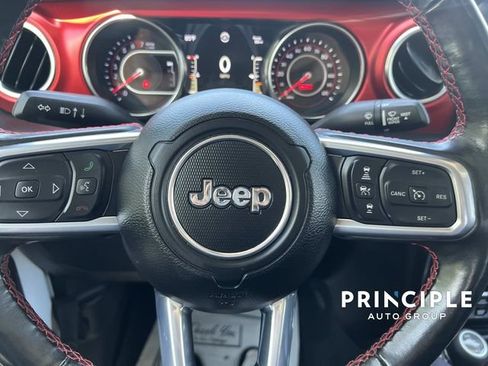Used 2021 Jeep Gladiator Rubicon AWD/4WD image 19