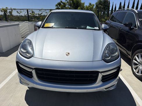 Used 2016 Porsche Cayenne GTS AWD/4WD image 1