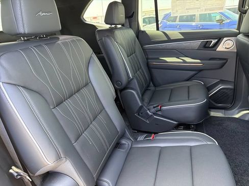 New 2026 Buick Enclave Avenir w/ Super Cruise Package FWD image 22