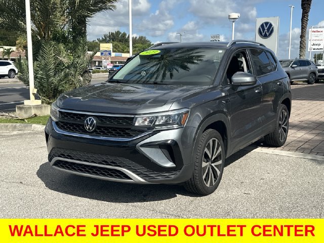 Used 2023 Volkswagen Taos SE FWD image 1