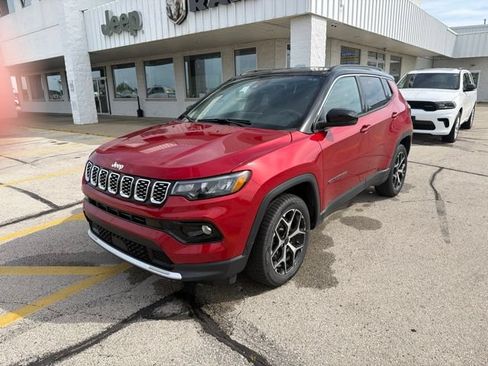 Used 2025 Jeep Compass Limited AWD/4WD image 3