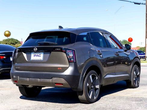 New 2025 Nissan Kicks SR w/ Illumination Package image 4