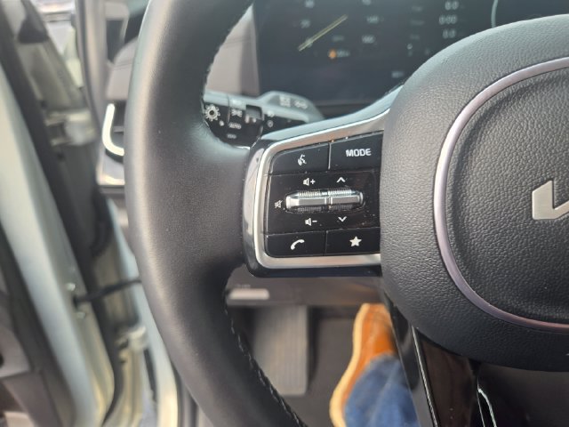 Used 2025 Kia Carnival SX Prestige FWD image 15