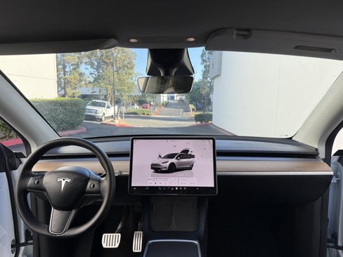 Used 2022 Tesla Model Y Performance AWD/4WD image 13