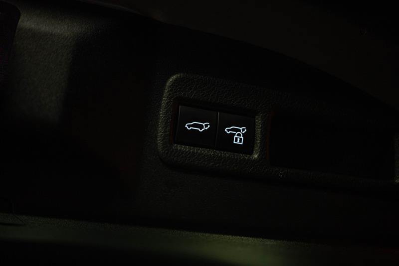 Used 2023 Subaru Solterra AWD image 8