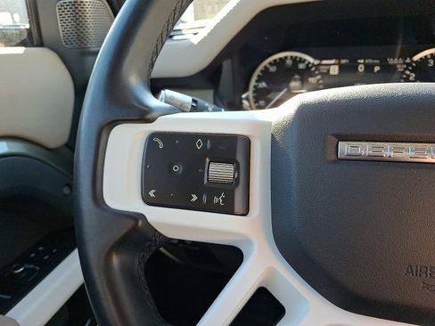Used 2022 Land Rover Defender 110 SE image 21