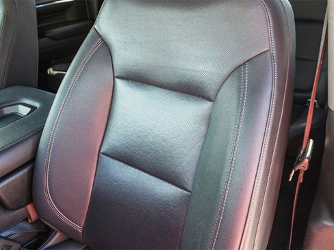 Used 2024 GMC Sierra 1500 SLT image 28