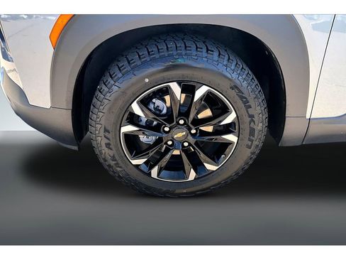 Used 2023 Chevrolet TrailBlazer LT AWD/4WD image 30