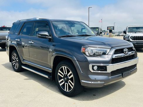 Used 2019 Toyota 4Runner Limited AWD/4WD image 2