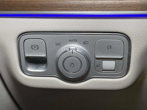 Used 2024 Mercedes-Benz GLS 450 4MATIC image 37