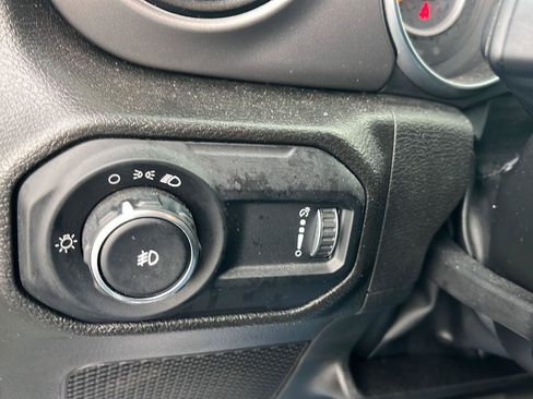 Used 2023 Jeep Wrangler Unlimited Sport AWD/4WD image 13