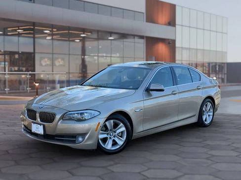 Used 2013 BMW 528i Sedan image 2