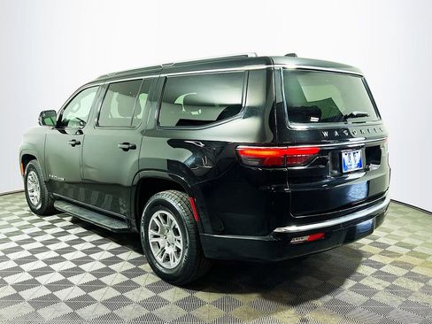 Used 2024 Jeep Wagoneer 4WD image 5