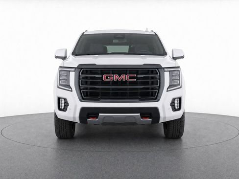 Used 2023 GMC Yukon XL AT4 w/ Technology Package AWD/4WD image 5