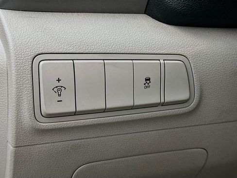 Used 2018 Hyundai Tucson SE image 16