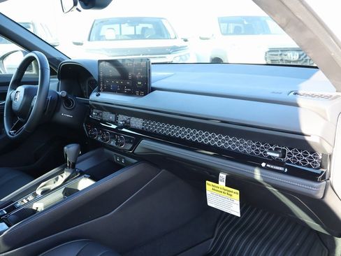Certified 2025 Honda Accord Sport image 9