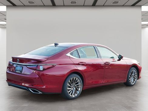 New 2025 Lexus ES 350 Ultra Luxury image 3