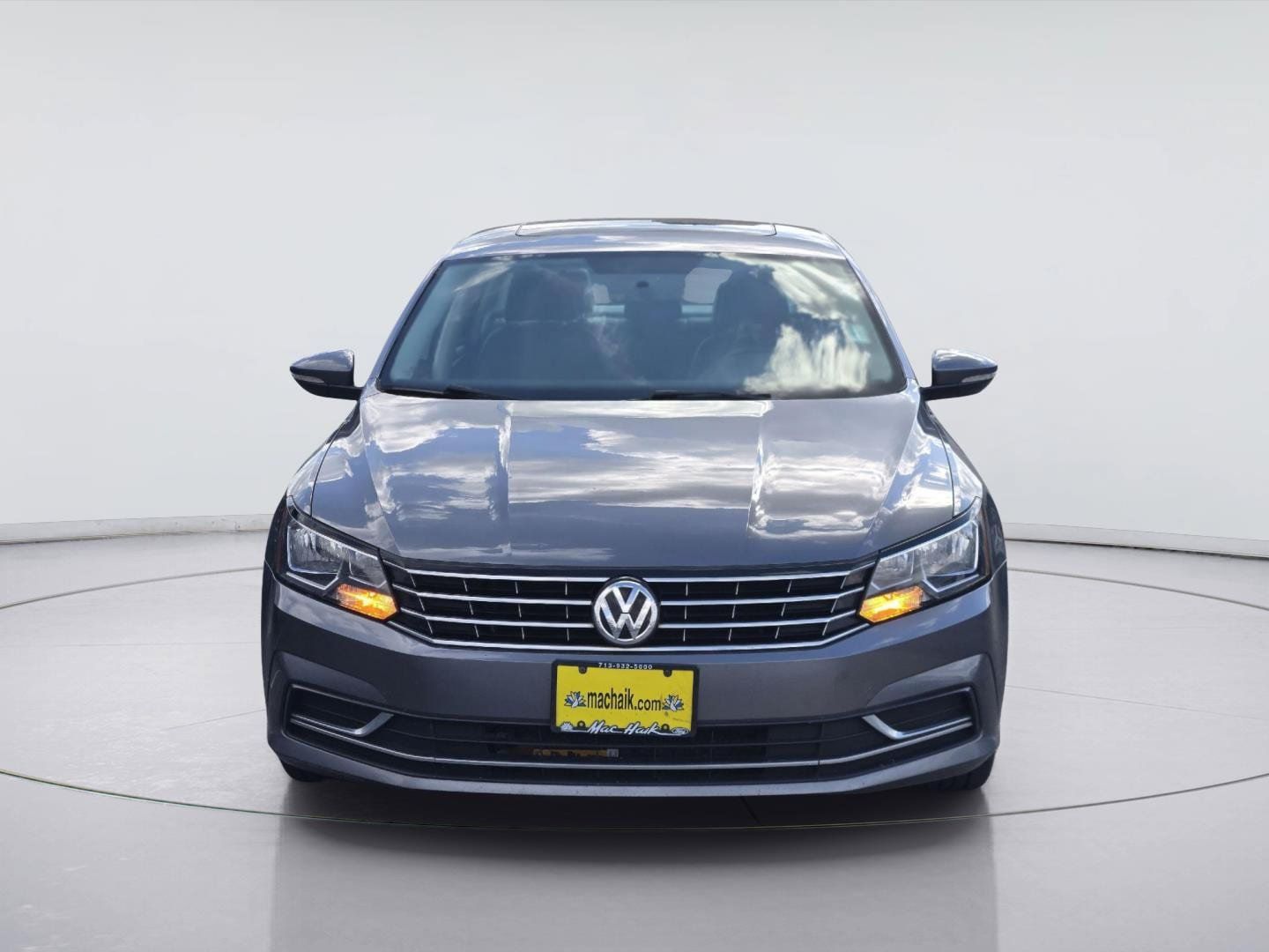 Used 2019 Volkswagen Passat 2.0T Wolfsburg FWD image 2