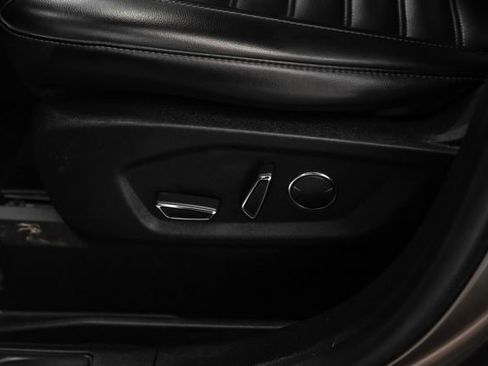 Used 2019 Ford Edge SEL w/ Equipment Group 201A FWD image 30
