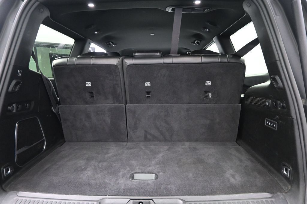 Used 2022 Jeep Wagoneer Series III w/ Flexible Seating Group AWD/4WD image 15
