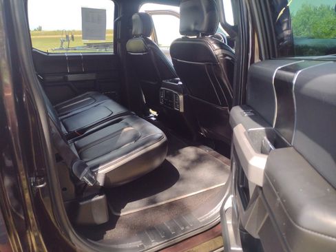 Used 2018 Ford F150 Platinum w/ Equipment Group 701A Luxury image 30