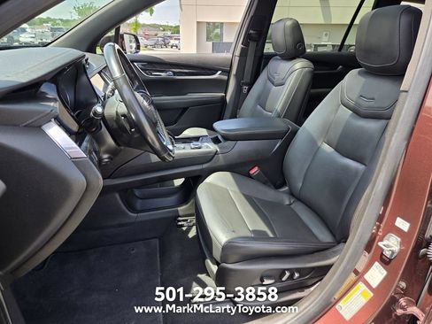Used 2022 Cadillac XT6 Premium Luxury FWD image 9