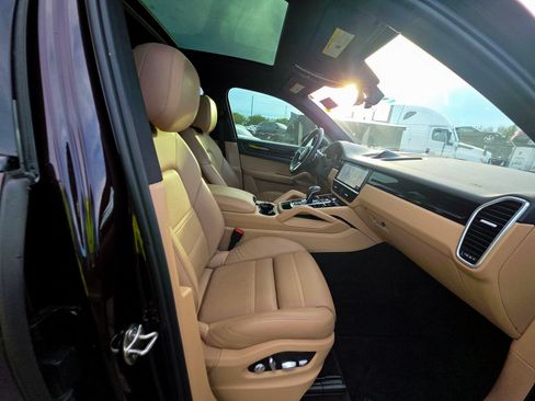 Used 2019 Porsche Cayenne AWD/4WD image 9