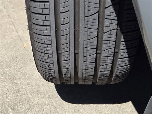 Used 2025 Volvo XC90 T8 Ultra w/ Protection Package Premier image 17