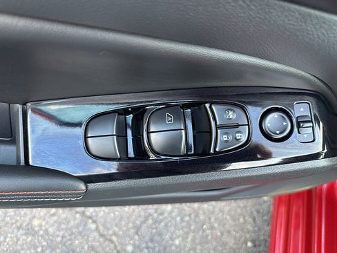 Used 2024 Nissan Altima 2.0 SR FWD image 30