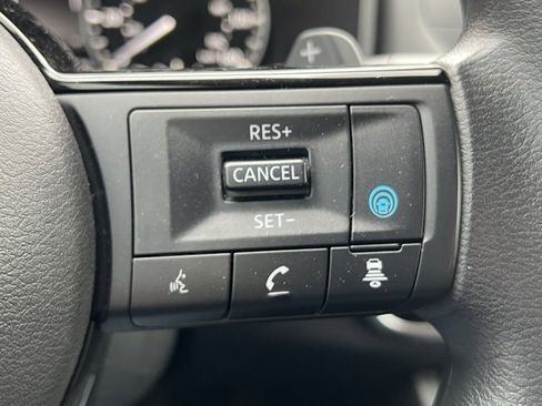 Certified 2021 Nissan Rogue SV image 16