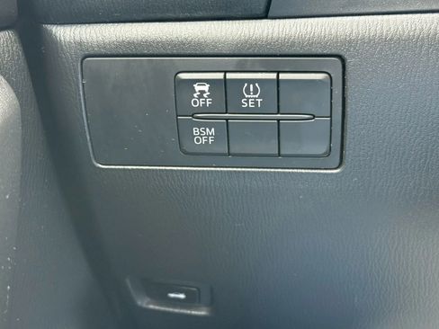 Used 2014 MAZDA MAZDA3 i Touring image 23