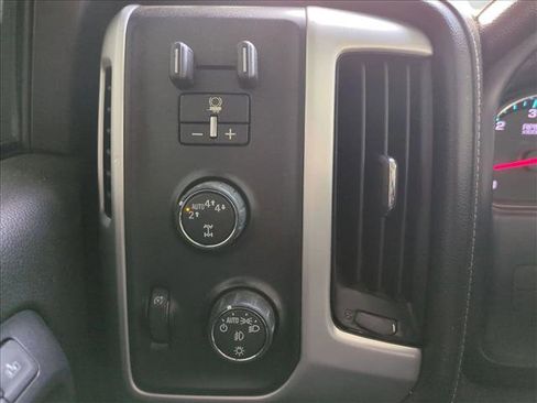 Used 2018 GMC Sierra 1500 SLT image 19