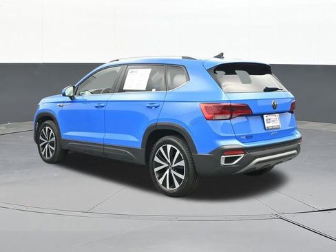Used 2023 Volkswagen Taos SE FWD image 9
