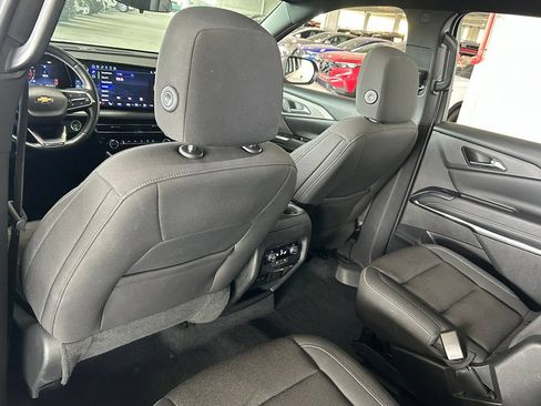 Used 2024 Chevrolet Traverse LT AWD/4WD image 38