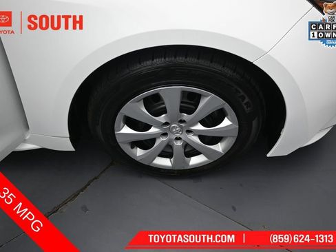 Used 2024 Toyota Corolla LE FWD image 32