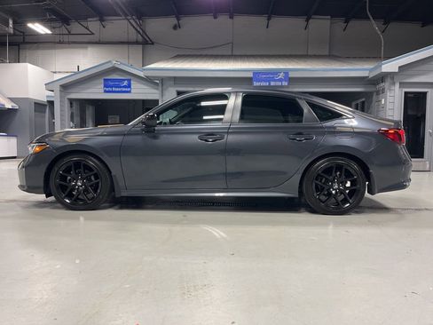 Used 2025 Honda Civic Sport image 4