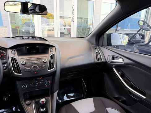 Used 2018 Ford Focus ST FWD image 31