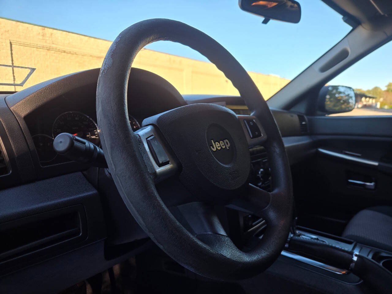 Used 2010 Jeep Grand Cherokee Laredo AWD/4WD image 20