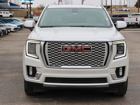 Used 2021 GMC Yukon Denali w/ Denali Premium Package image 2