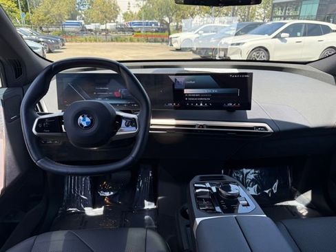 Used 2026 BMW iX xDrive45 AWD/4WD image 30