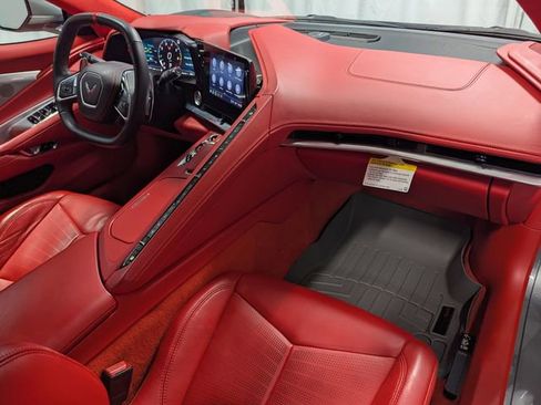 Used 2023 Chevrolet Corvette Stingray Premium Conv w/ Z51 Performance Package image 6