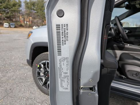 New 2026 Jeep Compass Trailhawk w/ Sun, Sound & Navigation Group image 37