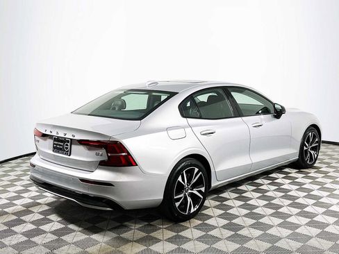 Used 2025 Volvo S60 B5 Core image 7