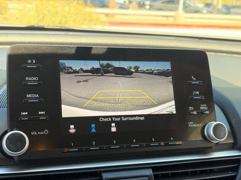 Used 2020 Honda Accord LX image 24