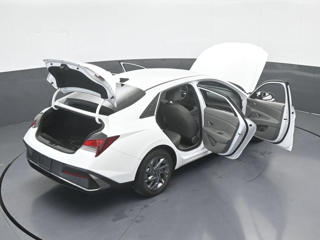 Used 2024 Hyundai Elantra SEL FWD image 68
